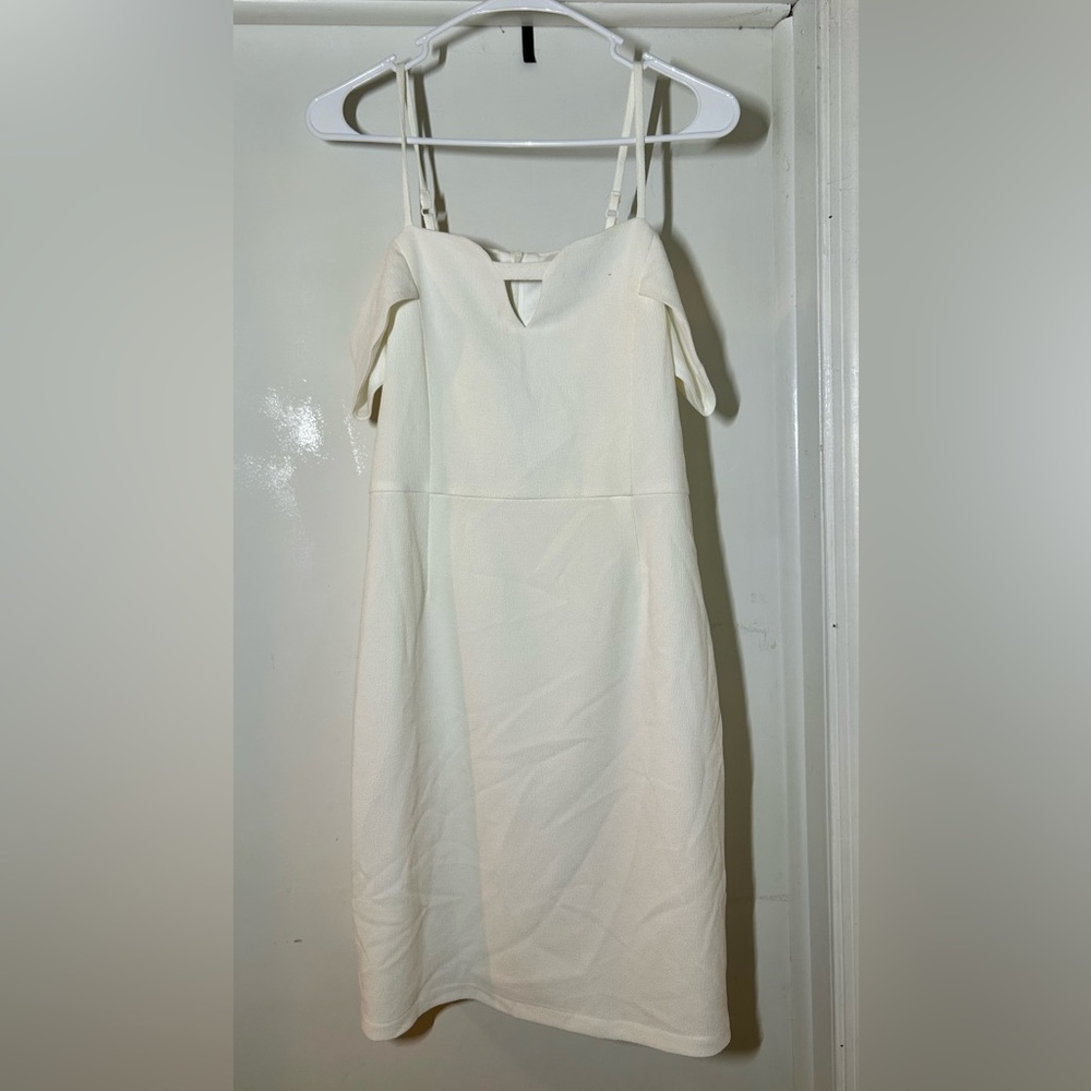 Anthropologie  C. LUCE White Cold Shoulder Midi dress Size M Medium